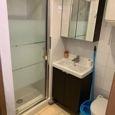Moderne Au Coeur De Batignolles * Parigi