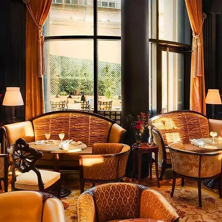 Madame Rêve Hotel Paris
