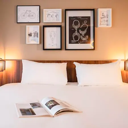 Hotel Mercure Montparnasse Pasteur 4*