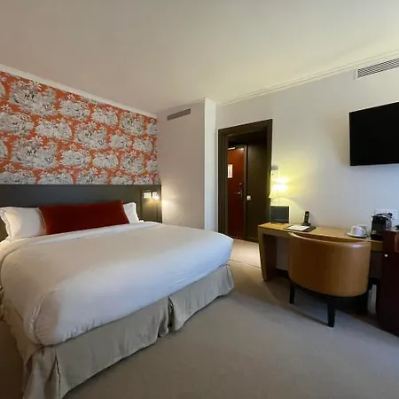 Hotel Le Pergolèse Champs Elysées 4*