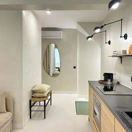 Appartement Superb Palais Royal Louvre Museum Free Netflix Parijs