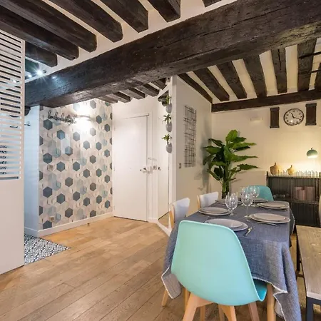 Chic Avec Patio - 2br 6p - Le Marais