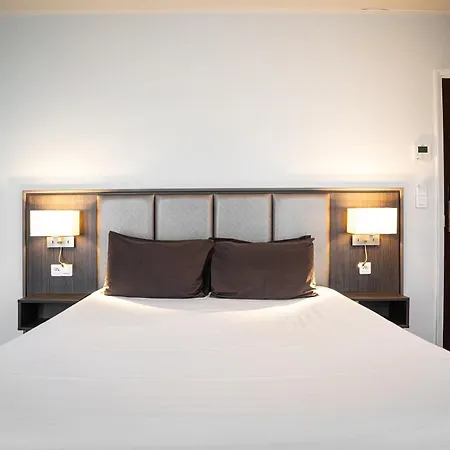De Flore - Montmartre Hotel