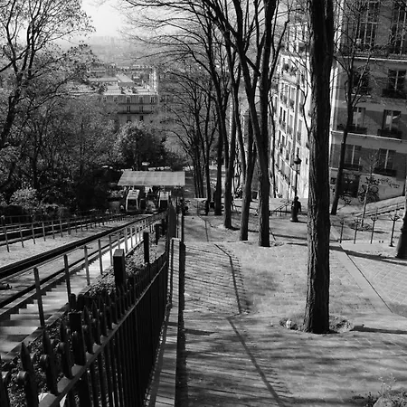 De Flore - Montmartre Hotel 3*