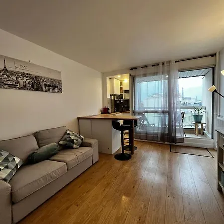 Tour Eiffel-montparnasse Joli Studio Appartement
