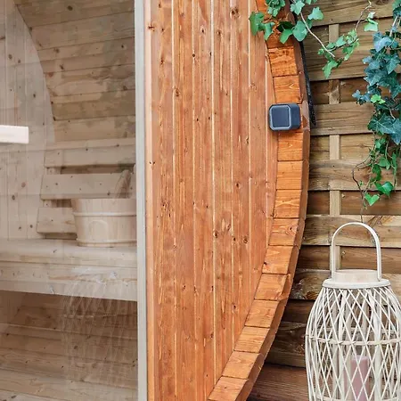 Appartement Luxueuse Avec Jardin Prive Sauna Et Jacuzzi *