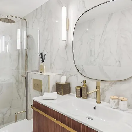 Appartement Luxueuse Avec Jardin Prive Sauna Et Jacuzzi *