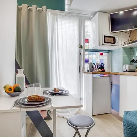 Tiny Boutique In 11 Appartement *