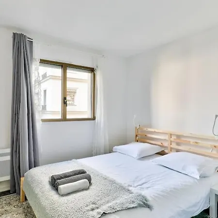 Superb 2br Flat Near Picpus Metro Station 巴黎