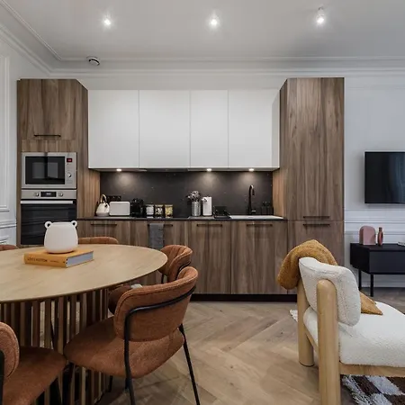 Poetic - Champs Elysees Apartamento