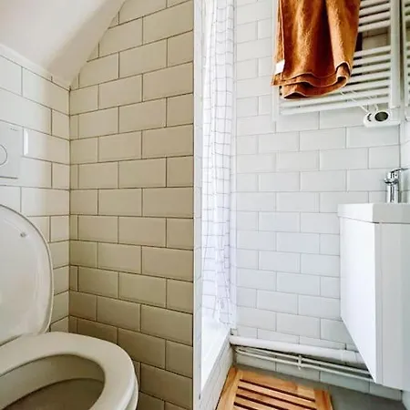 Jolie Studio Parisien