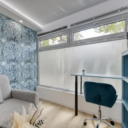 Stylish & New 1 Bdr Flat With A/c-trendy 11 Apartman