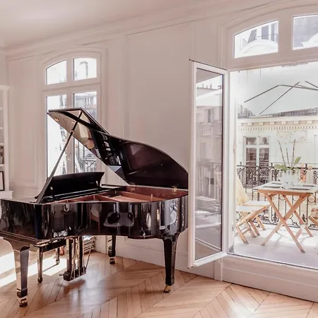 Luxueux Duplex Elysees 240m2 Parijs