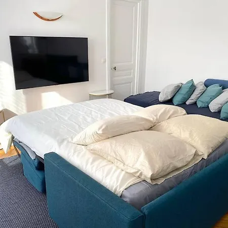 Апартаменты Mytripinparis - Large And Sunbathed 1br - Close To The Eiffel Tower Париж