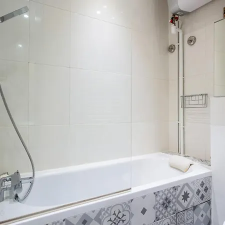 Folletto - Welkeys Apartment Paris