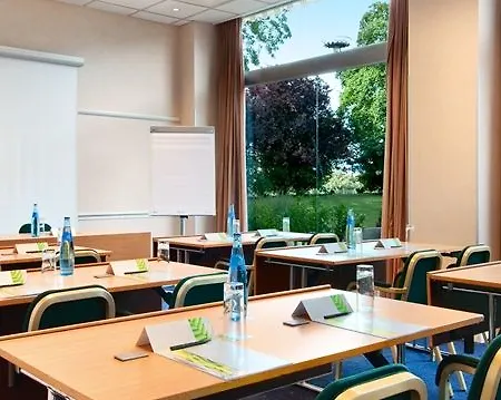 Hilton Orly Airport Hotel 4*