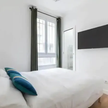 Roses Proche Sacree-coeur/montmarte Apartment *