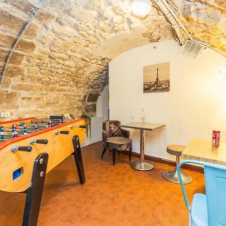 Hostel Young And Happy Latin Quarter By Hiphophostels Paris