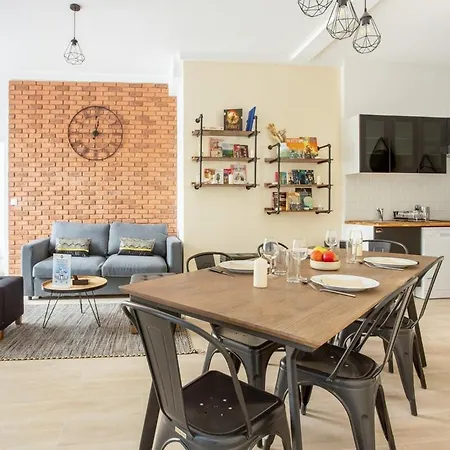 Apartment Lumineux Et Spacieux - 8p