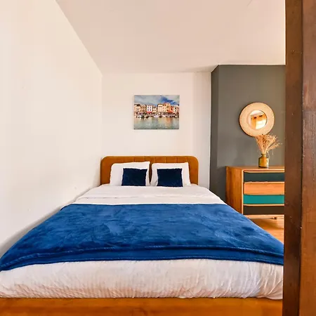 Apartament Pantheon *