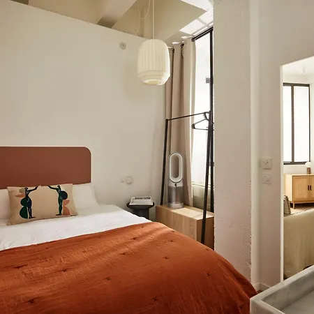 Cosy 1br With Outside Space Near Canal Saint Martin アパート