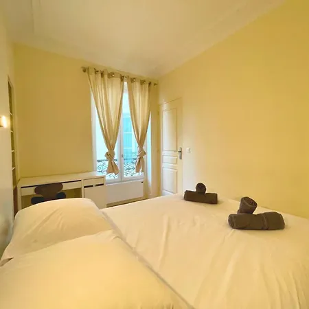 Homestay Lit Double Et Salon Avec Canape-lit A 10 Minutes Des Champs Elysees *