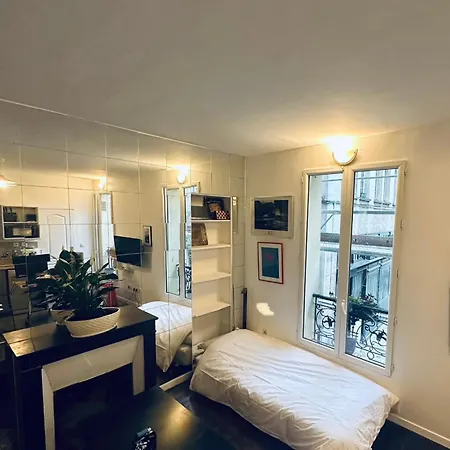 Charming And Quiet Flat 30m2 Parigi