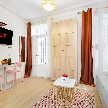 Guestrust- Arc De Triomphe Corail Apartment *