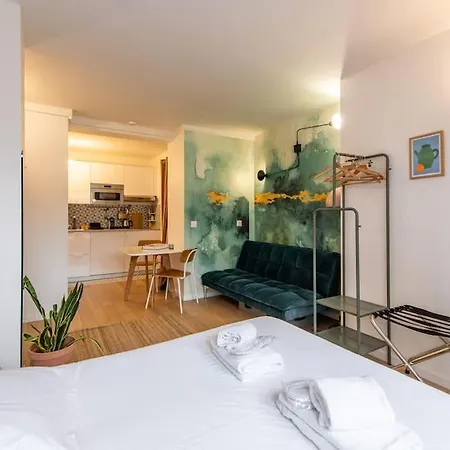 Couronnes - Cosy Equipe Et Privatif Paris