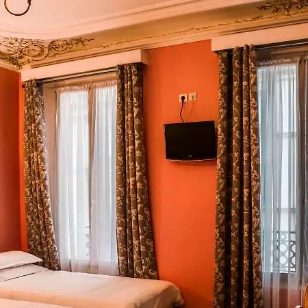 Des 3 Nations Hotel 2*