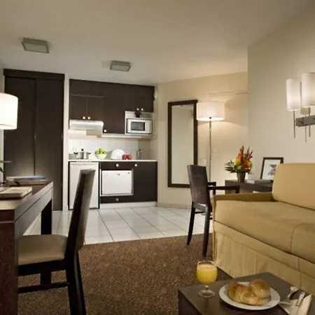 Aparthotel Citadines Republique 3*