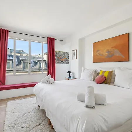 Apt Avec Balcon Design Par Fleur Delesalle 6 Pers Paris