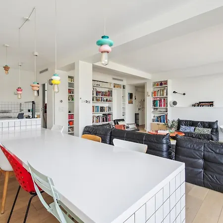 Apt Avec Balcon Design Par Fleur Delesalle 6 Pers * Paris