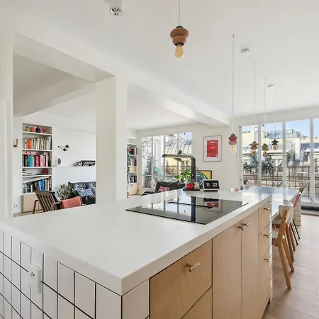 Apt Avec Balcon Design Par Fleur Delesalle 6 Pers Apartment Paris