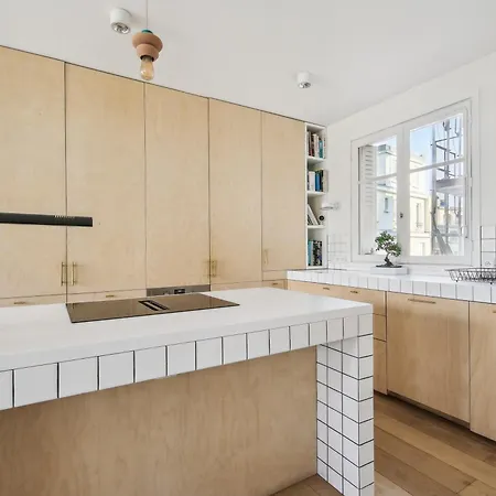 Apt Avec Balcon Design Par Fleur Delesalle 6 Pers Apartment