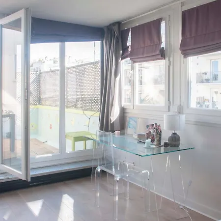 Cosy With Balcony In The Heart Of Appartement Paris
