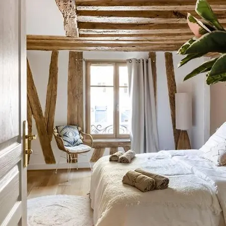 Pavillon Eden - Le Nid - Le Marais Apartment