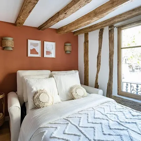 Pavillon Eden - Le Nid - Le Marais Apartment