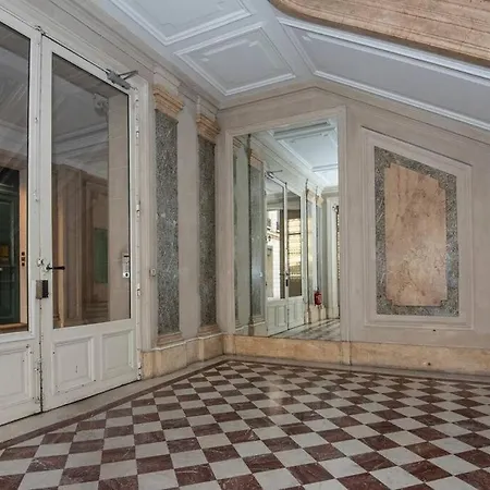 Διαμέρισμα Loft In The Heart Of