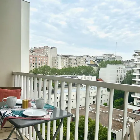 ホームステイ Chambre Tout Confort, Spacieuse, Calme Et Lumineuse Avec Balcon *