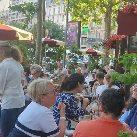 Stuning Place ,gare Montparnasse ,center ,front Of Metro 民宿 *