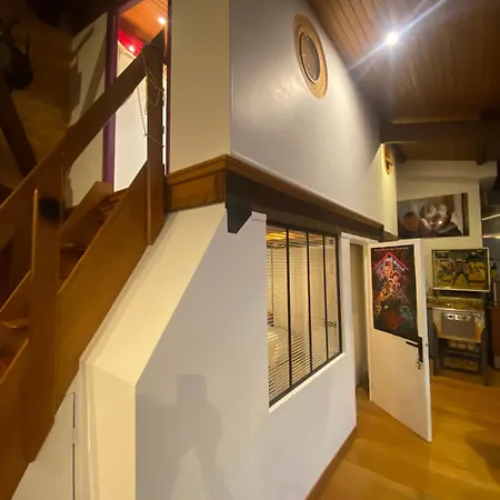 Loft Character With A View Of Court Apartment