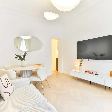 Apartment Charming 2br - 6p - Eiffel Tower Paris