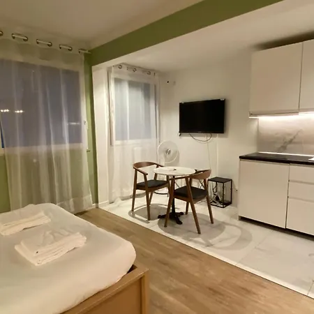 Apartman Charming Near Tour Eiffel Invalides Beaugrenelle *