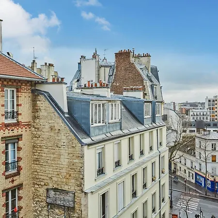 Hipotel Buttes Chaumont Belleville 3*