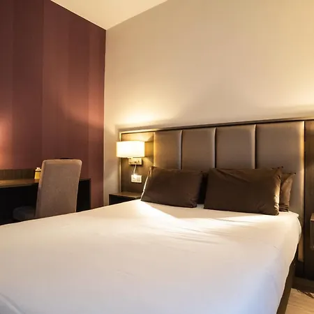 De Flore - Montmartre Hotel 3*