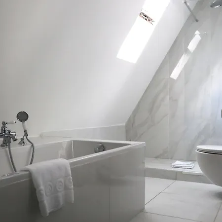 Hotel Le Pergolèse Champs Elysées 4*