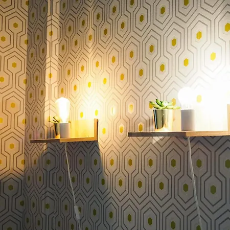 50 M2 Next To Montmartre * パリ