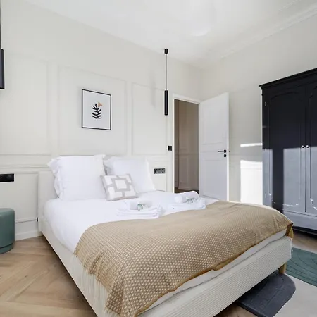 Poetic - Champs Elysees Apartamento
