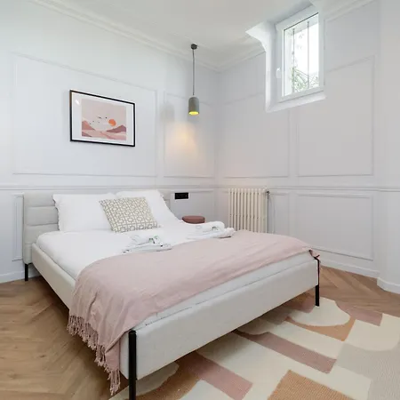Poetic - Champs Elysees Apartamento *